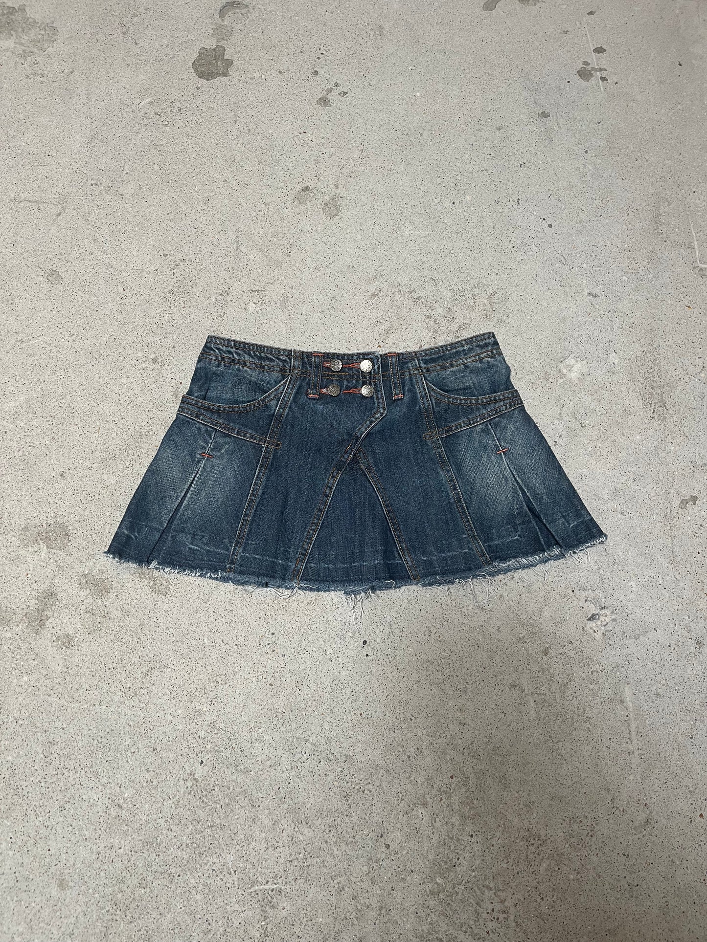 MINI JEAN PLEATED SKIRT