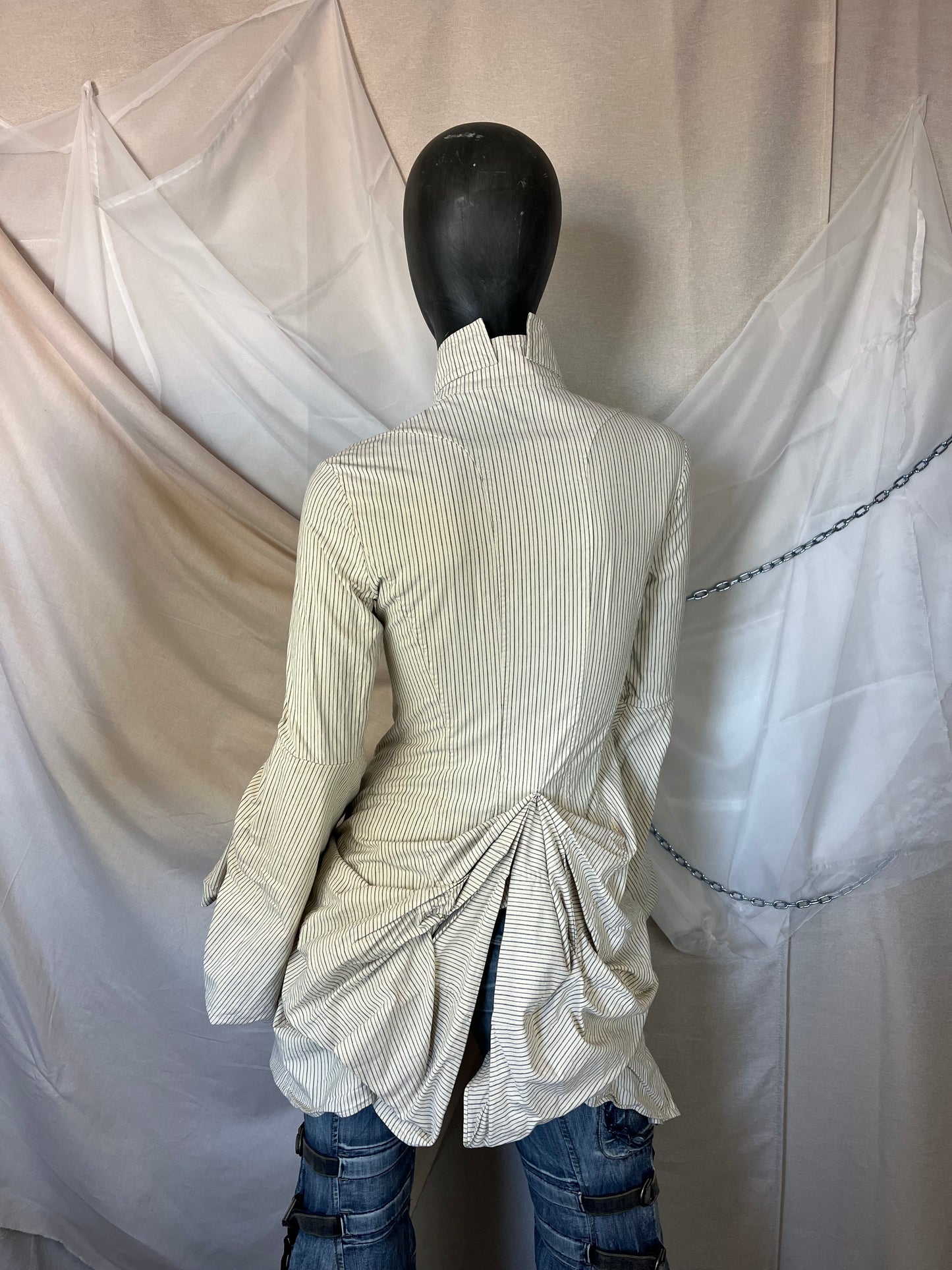 Strucutured shirt